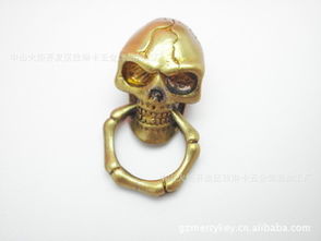 黃銅骷髏頭財布扣 融合傳統(tǒng)工藝與現(xiàn)代美學的飾品配件定制